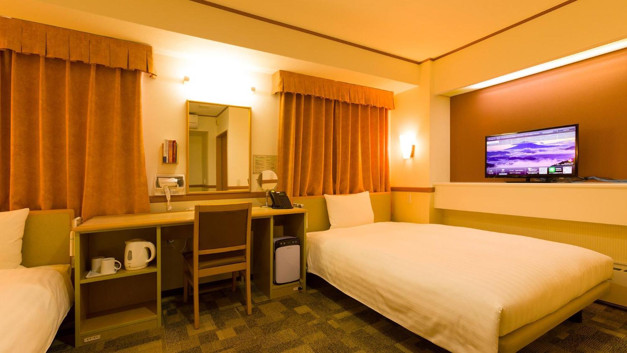 Toyoko Inn Higashi-Hiroshima Saijo Ekimae Номер фото