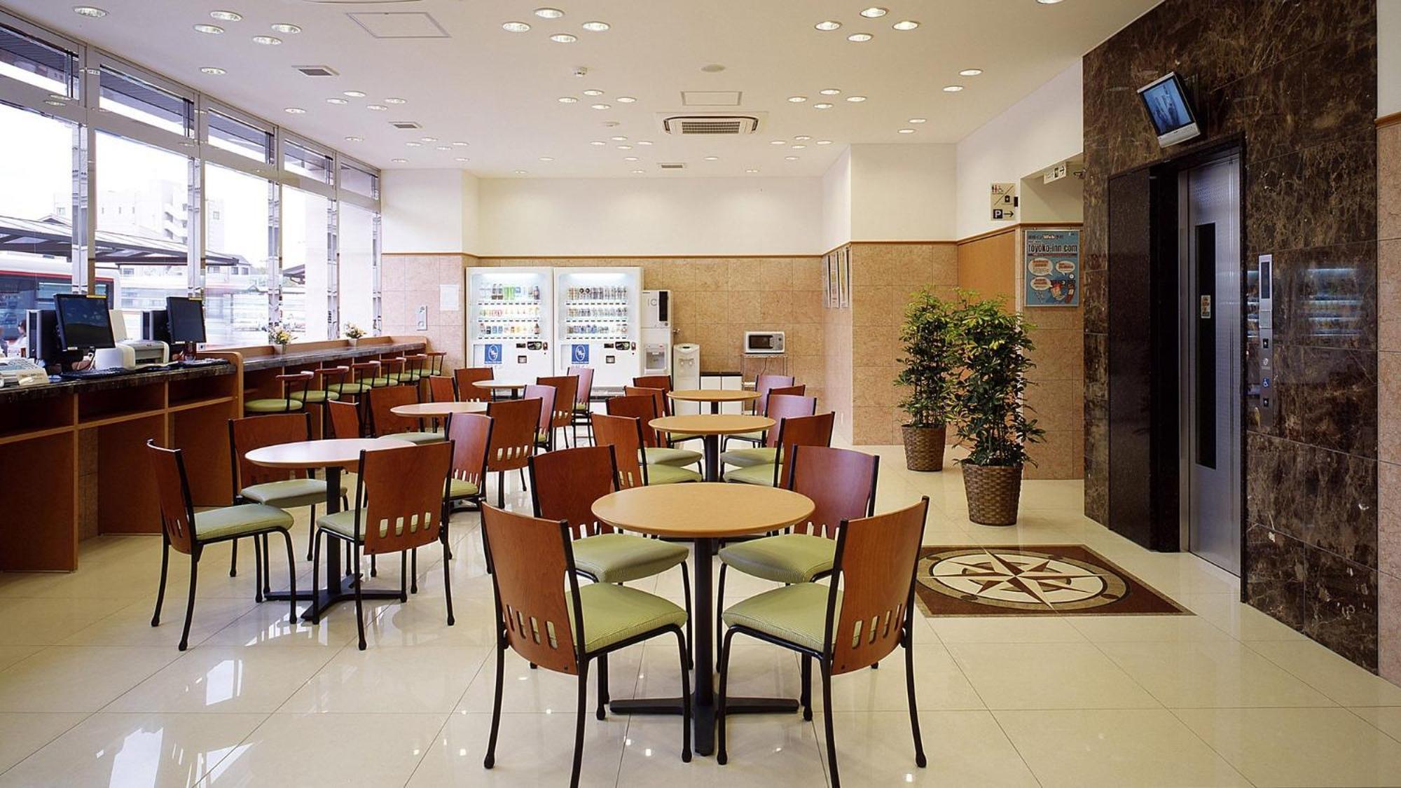 Toyoko Inn Higashi-Hiroshima Saijo Ekimae Экстерьер фото
